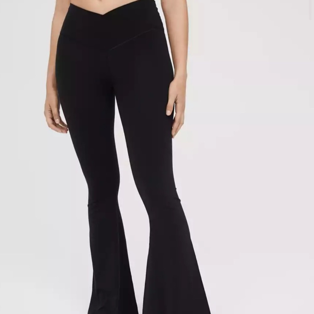 Offline by Aerie Women's Real Me Super Flare Crossover Panel Hi-Rise Leggings S